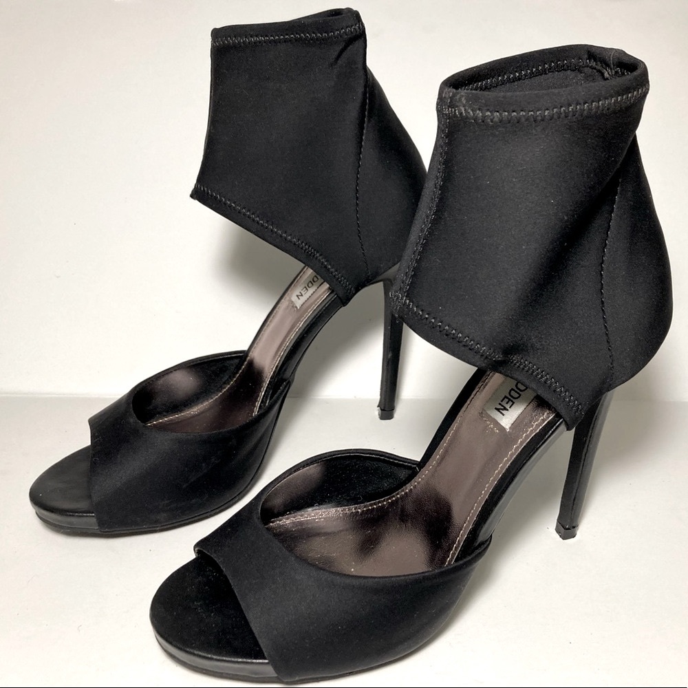 Steve Madden Y2K Black Pumps Peep Toe Ankle Wrap Maaria Stiletto High Heels 7.5M